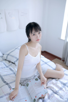 日日猛噜噜狠狠扒开双腿小说